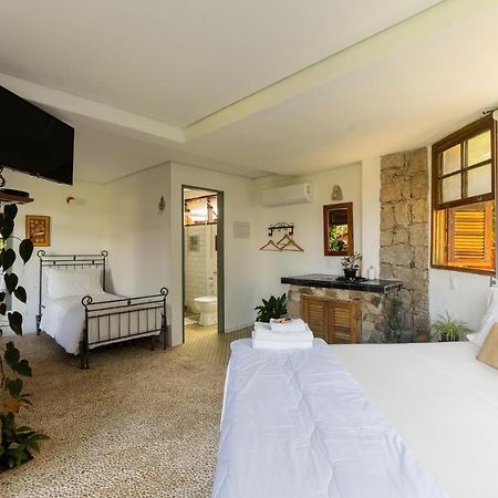 Feiticeira Guesthouse Ilhabela Ngoại thất bức ảnh